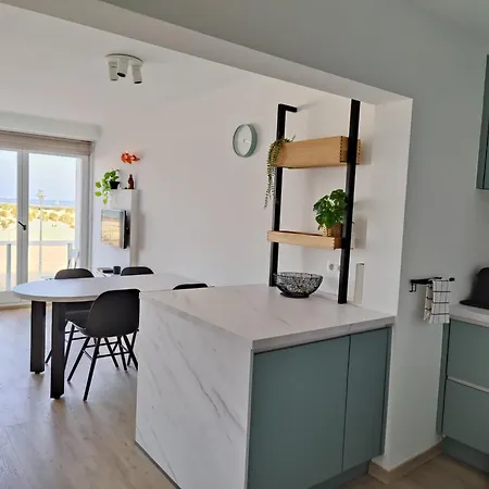 In With Stunning Sea Views, Cleaning Included Nieuwpoort